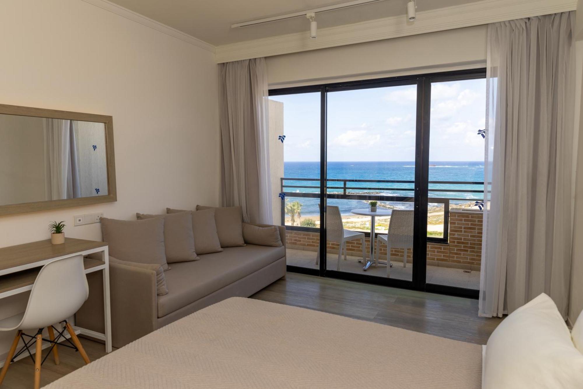 Venus Beach Hotel Paphos Exterior photo