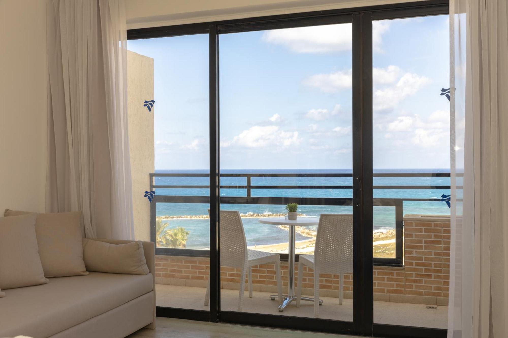 Venus Beach Hotel Paphos Exterior photo